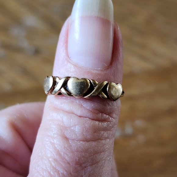 10k gold heart ring wedding engagement band size 6.75 hearts - Picture 4 of 4